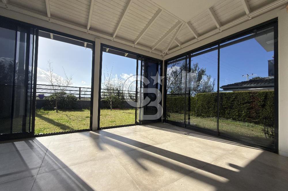 Fırsat! Kuşadası Zeta Park'ta 250m2 Arsa İçinde 3+1 Lüks Villa