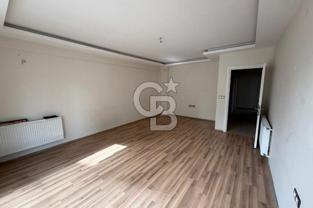 Karşıyaka Şemikler'de geniş 3 + 1 kapalı otoparklı daire