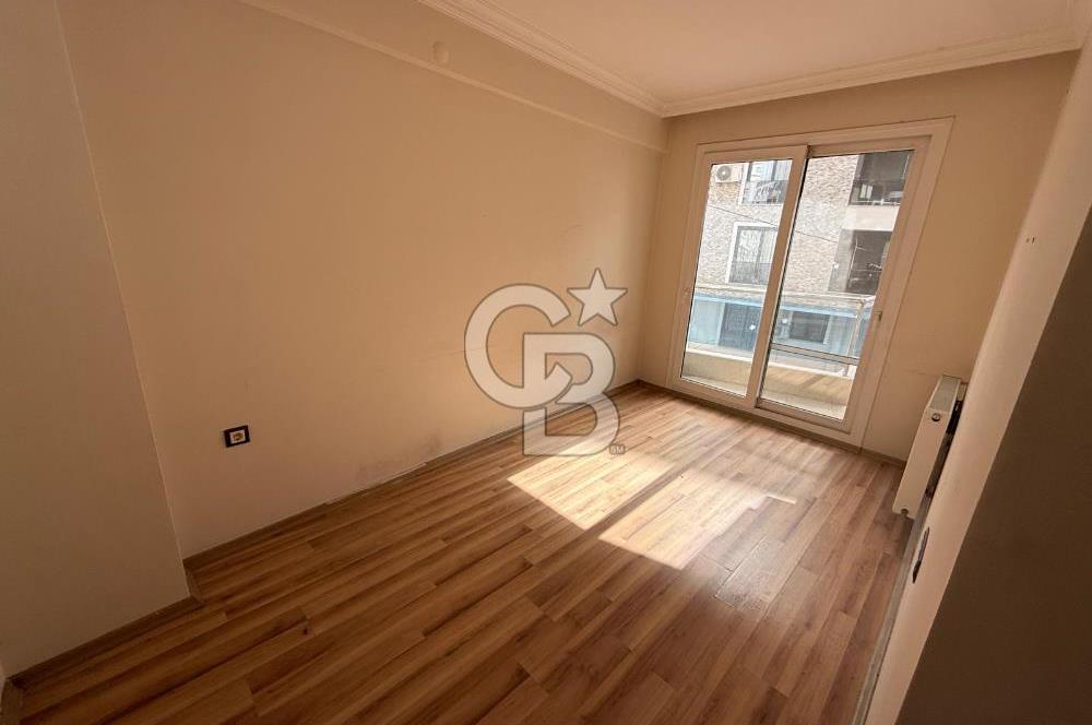 Karşıyaka Şemikler'de geniş 3 + 1 kapalı otoparklı daire