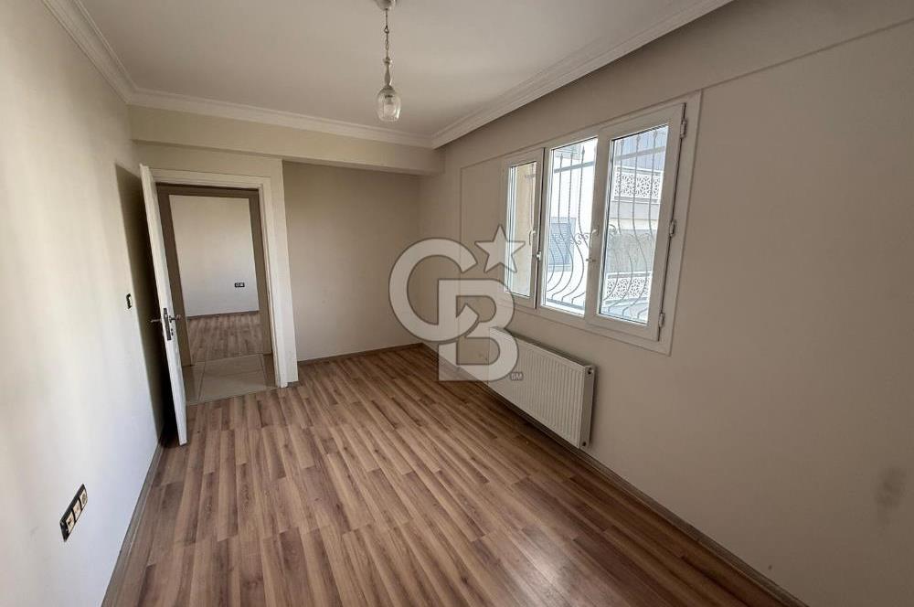 Karşıyaka Şemikler'de geniş 3 + 1 kapalı otoparklı daire