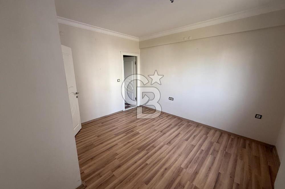 Karşıyaka Şemikler'de geniş 3 + 1 kapalı otoparklı daire