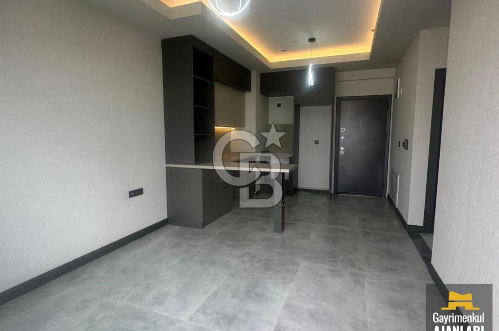 BOSS SARAY'DA YÜKSEK ŞEREFİYELİ TERASLI 1+1 SATILIK OFİS/DAİRE