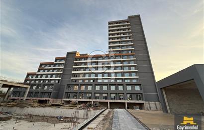 BOSS SARAY'DA YÜKSEK ŞEREFİYELİ TERASLI 1+1 SATILIK OFİS/DAİRE