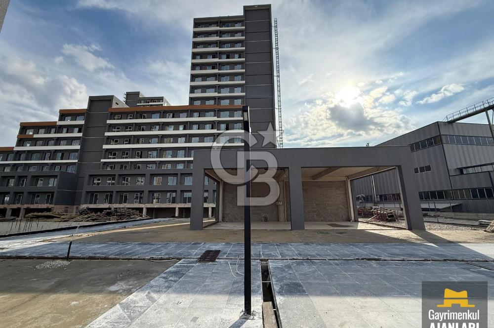 BOSS SARAY'DA YÜKSEK ŞEREFİYELİ TERASLI 1+1 SATILIK OFİS/DAİRE