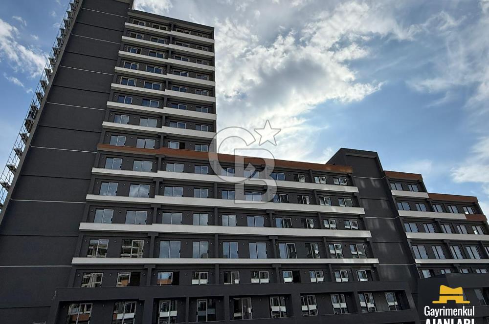 BOSS SARAY'DA YÜKSEK ŞEREFİYELİ TERASLI 1+1 SATILIK OFİS/DAİRE