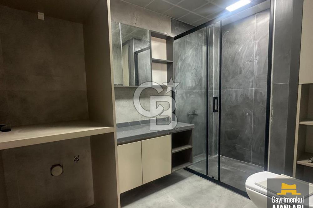 BOSS SARAY'DA YÜKSEK ŞEREFİYELİ TERASLI 1+1 SATILIK OFİS/DAİRE