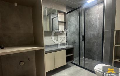 BOSS SARAY'DA YÜKSEK ŞEREFİYELİ TERASLI 1+1 SATILIK OFİS/DAİRE