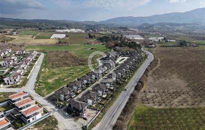 Fırsat! Kuşadası Zeta Park'ta 250m2 Arsa İçinde 3+1 Lüks Villa