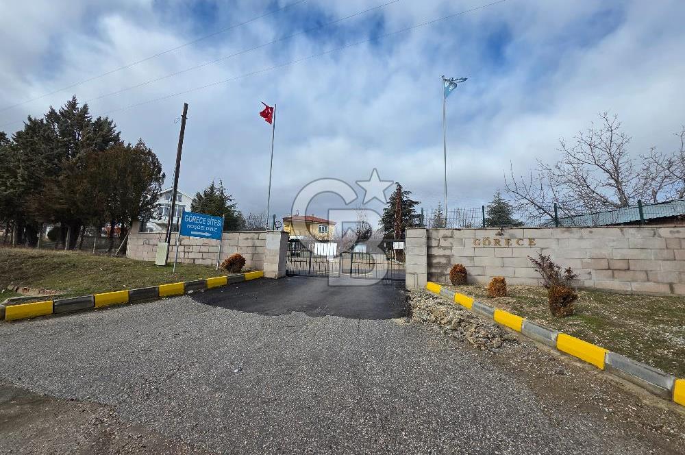 GÖLBAŞI GÖRECE SİT SATILIK 700M2 KÖŞE PARSEL