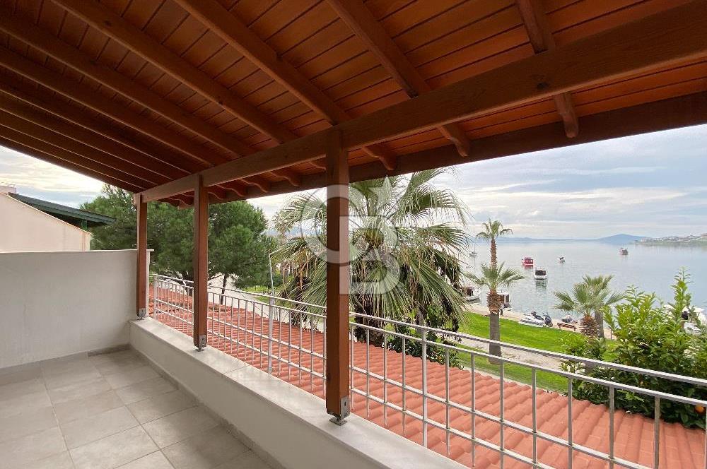 AYVALIK’TA DENİZE SIFIR SATILIK 5+1 TRİPLEKS