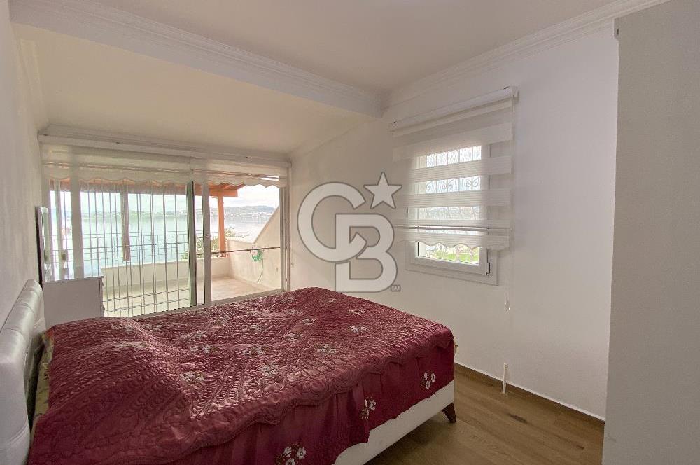 AYVALIK’TA DENİZE SIFIR SATILIK 5+1 TRİPLEKS