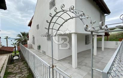 AYVALIK’TA DENİZE SIFIR SATILIK 5+1 TRİPLEKS
