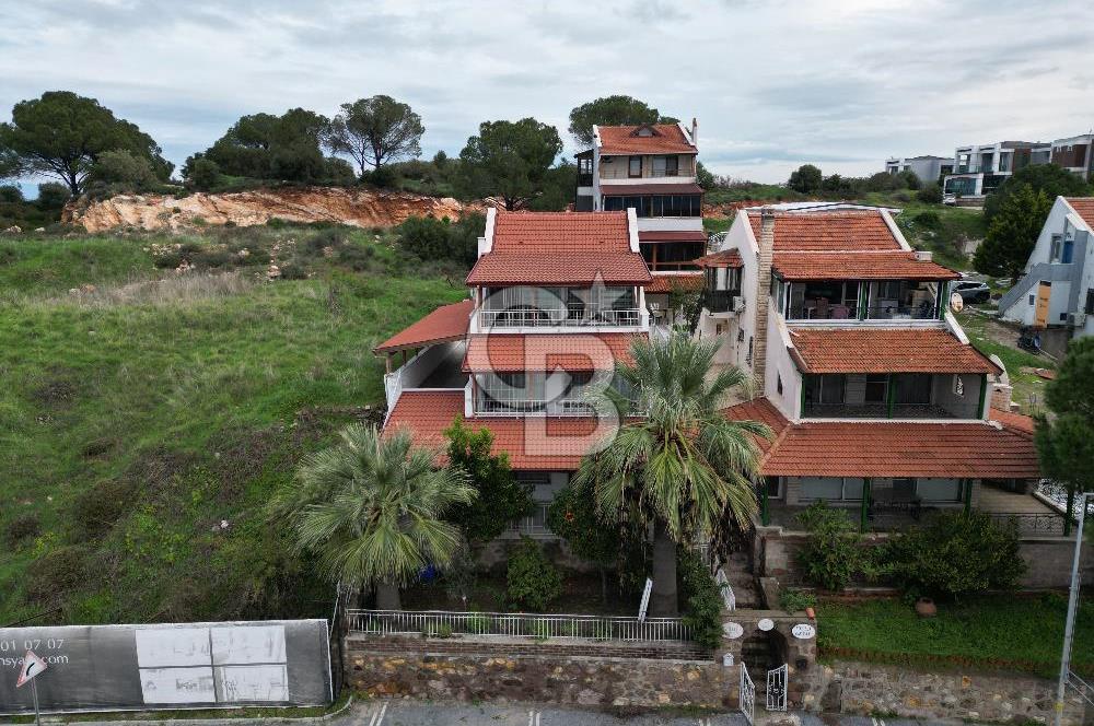 AYVALIK’TA DENİZE SIFIR SATILIK 5+1 TRİPLEKS