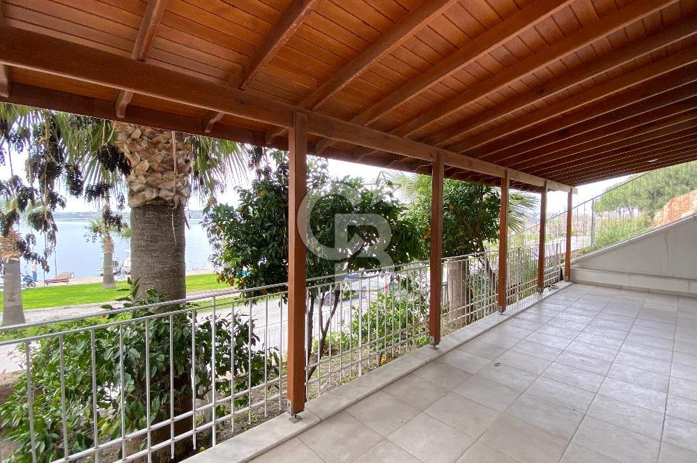 AYVALIK’TA DENİZE SIFIR SATILIK 5+1 TRİPLEKS