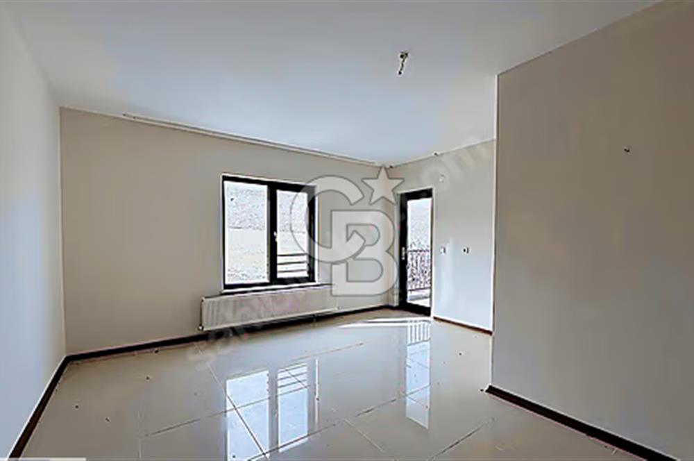 ALACAATLIDA KONUT VE TİCARİ KULLANIMA UYGUN AVANTAJLI DAİRE