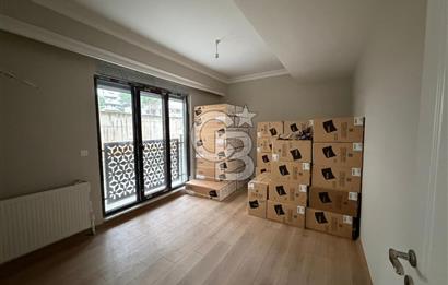 SUADİYE K. ARİF CADDESİ’NDE SATILIK BAHÇE KULLANIMLI 2+1 DAİRE 