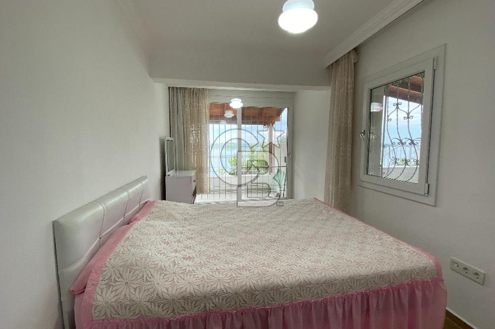 AYVALIK’TA DENİZE SIFIR SATILIK 5+1 TRİPLEKS