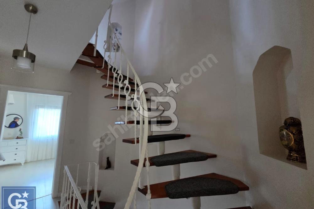 DOĞAYLA İÇ İÇE | İMRENDEREDE 3 KATLI BAHÇELİ LÜKS VİLLA