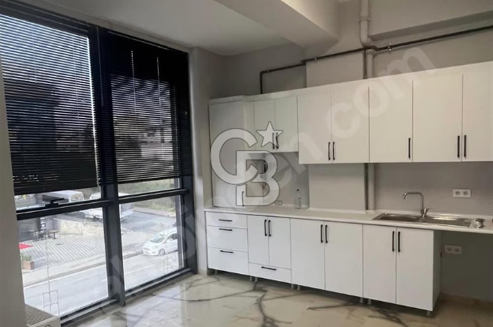 ARNAVUTKÖY CADDE CEPHE KİRALIK ARA KAT OFİS