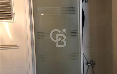 Bornova Küçükpark'ta Satılık 4+1 Geniş Daire