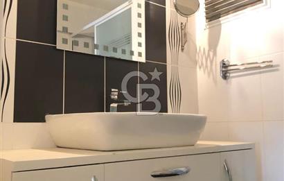 Bornova Küçükpark'ta Satılık 4+1 Geniş Daire