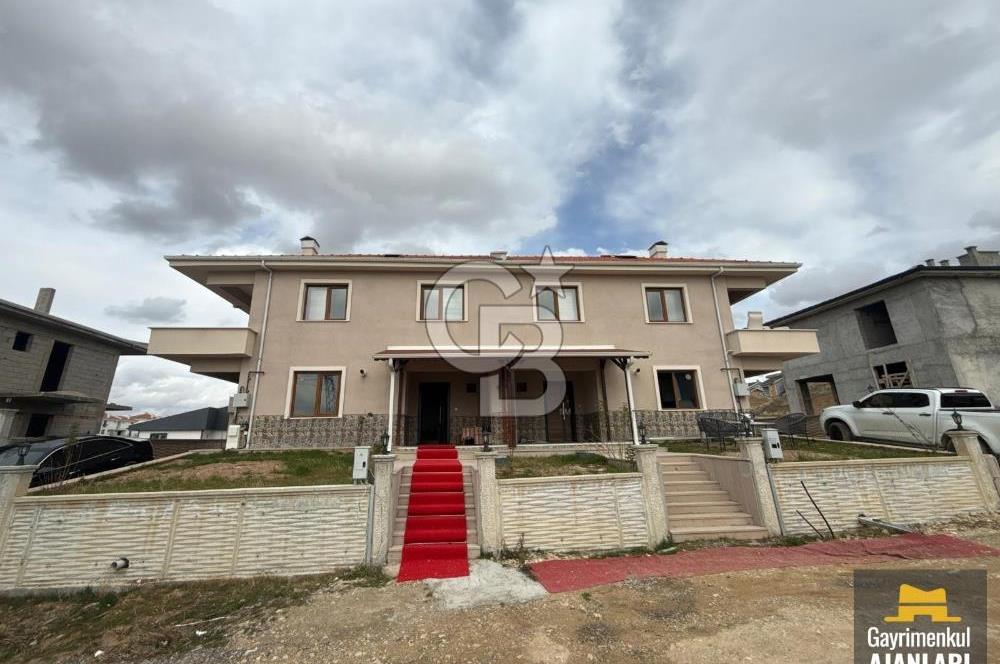 ALCI MAHALLESİNDE İŞYERİNE KONUTA UYGUN SIFIR SATILIK İKİZ VİLLA