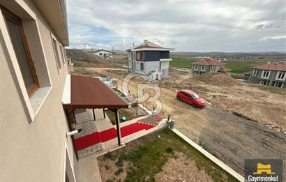 ALCI MAHALLESİNDE İŞYERİNE KONUTA UYGUN SIFIR SATILIK İKİZ VİLLA