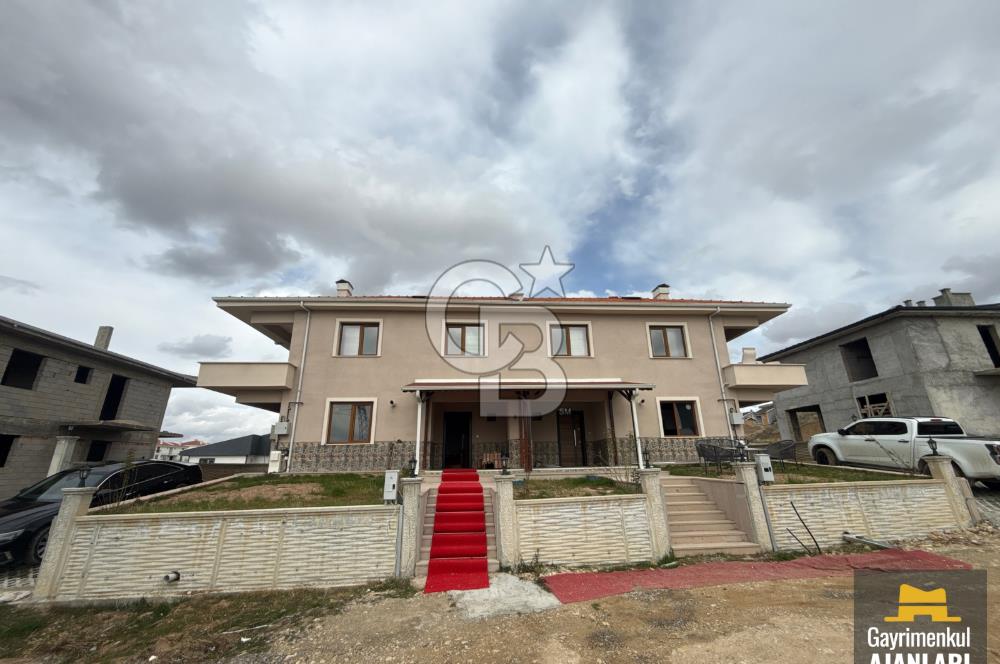 ALCI MAHALLESİNDE KONUTA İŞYERİNE UYGUN SIFIR SATILIK İKİZ VİLLA