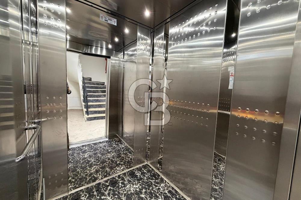 SUADİYE K. ARİF CADDESİ’NDE SATILIK BAHÇE KULLANIMLI 2+1 DAİRE 