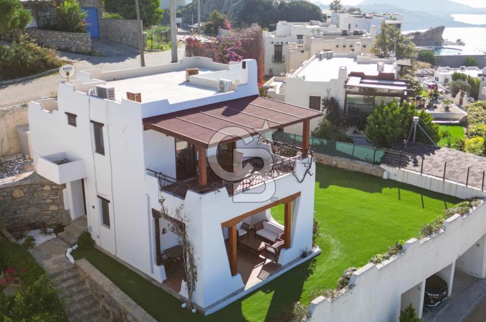 GÜMÜŞLÜK KOYUNBABA LEBİ DERYA MANZARALI BAHÇELİ MÜSTAKİL VİLLA