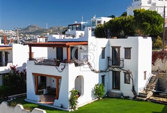 GÜMÜŞLÜK KOYUNBABA LEBİ DERYA MANZARALI BAHÇELİ MÜSTAKİL VİLLA - 6 - 318677