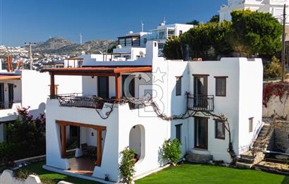 GÜMÜŞLÜK KOYUNBABA LEBİ DERYA MANZARALI BAHÇELİ MÜSTAKİL VİLLA