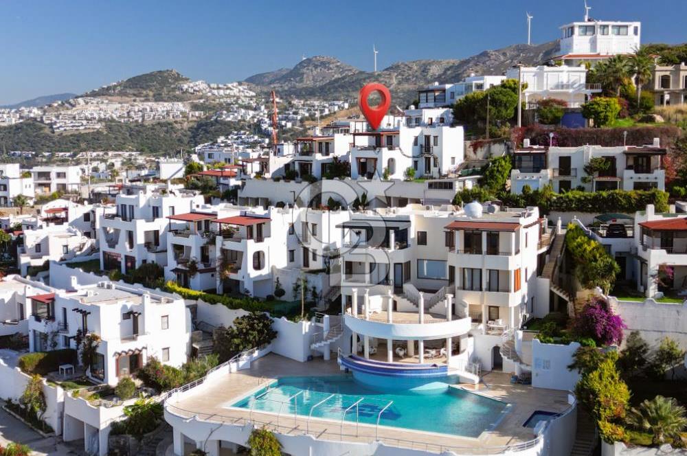 GÜMÜŞLÜK KOYUNBABA LEBİ DERYA MANZARALI BAHÇELİ MÜSTAKİL VİLLA