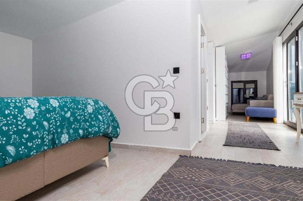 İZMİR SEFERİHİSAR ULAMIŞ'TA SATILIK LÜKS VİLLA CB PH