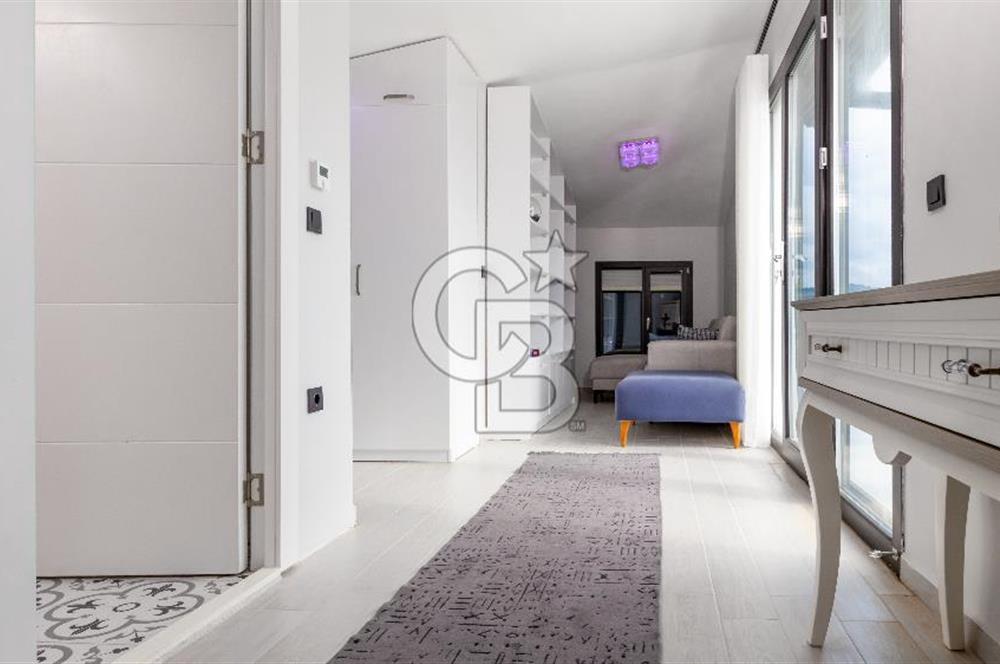 İZMİR SEFERİHİSAR ULAMIŞ'TA SATILIK LÜKS VİLLA CB PH