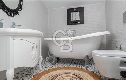 İZMİR SEFERİHİSAR ULAMIŞ'TA SATILIK LÜKS VİLLA CB PH