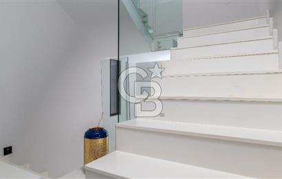 İZMİR SEFERİHİSAR ULAMIŞ'TA SATILIK LÜKS VİLLA CB PH