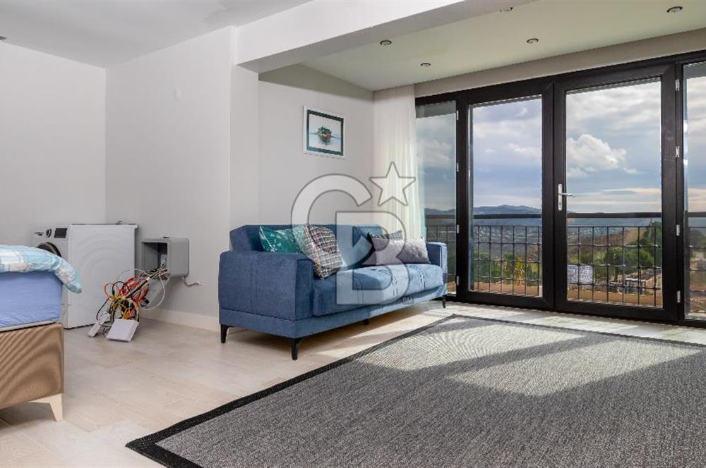 İZMİR SEFERİHİSAR ULAMIŞ'TA SATILIK LÜKS VİLLA CB PH