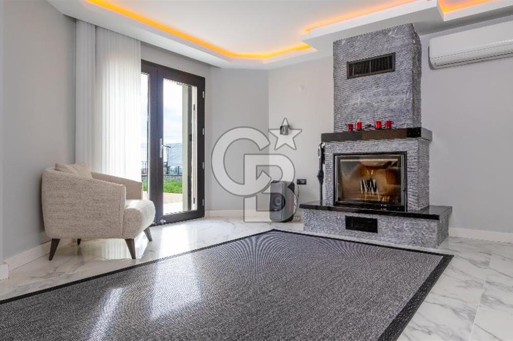 İZMİR SEFERİHİSAR ULAMIŞ'TA SATILIK LÜKS VİLLA CB PH