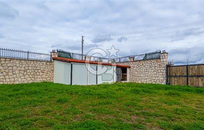 İZMİR SEFERİHİSAR ULAMIŞ'TA SATILIK LÜKS VİLLA CB PH