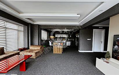 PARK CADDESİ PRESTİJLİ SİTEDE ÖZEL BAHÇELİ VE HAVUZLU KÖŞE VİLLA