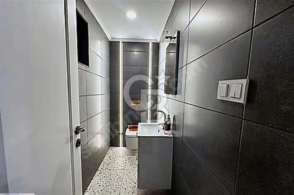 PARK CADDESİ PRESTİJLİ SİTEDE ÖZEL BAHÇELİ VE HAVUZLU KÖŞE VİLLA