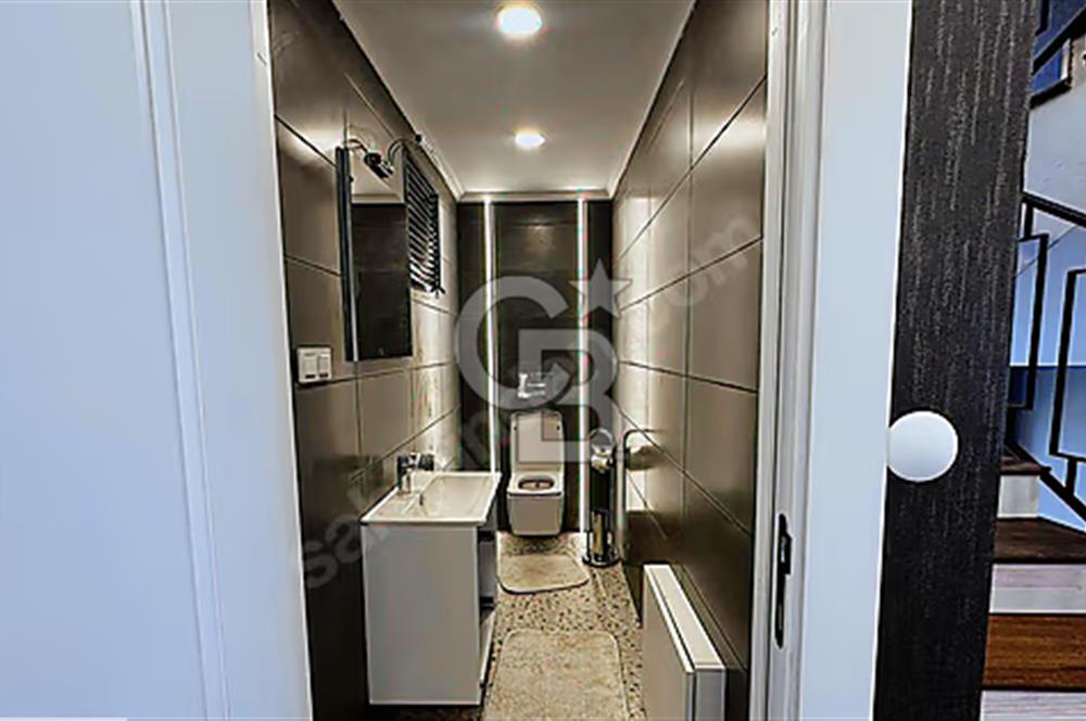 PARK CADDESİ PRESTİJLİ SİTEDE ÖZEL BAHÇELİ VE HAVUZLU KÖŞE VİLLA