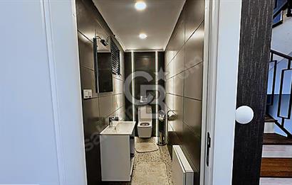 PARK CADDESİ PRESTİJLİ SİTEDE ÖZEL BAHÇELİ VE HAVUZLU KÖŞE VİLLA