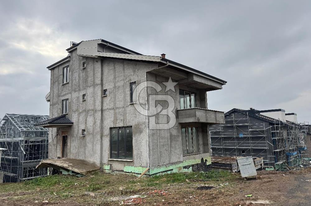 YALOVA KADIKÖY DE NATAMAM SATILIK MÜSTAKİL VİLLA!. 5+1