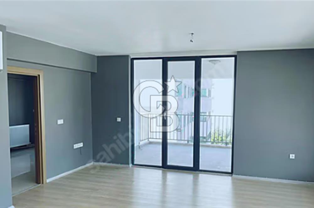 ALACAATLIDA KONUT VEYA OFİS KULLANIMINA UYGUN GENİŞ 1+1 DAİRE