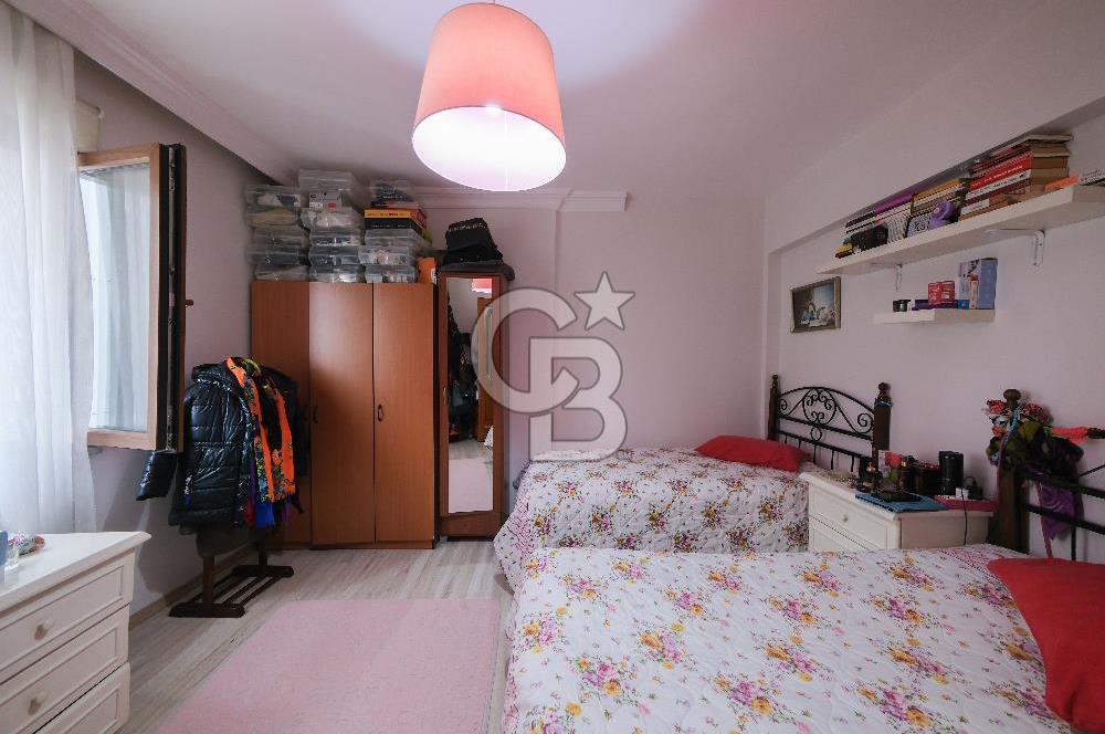 ÜMRANİYE ÇAMLIK SİTE İÇİNDE 140 M2 ARA KAT DEĞERLİ LOKASYON