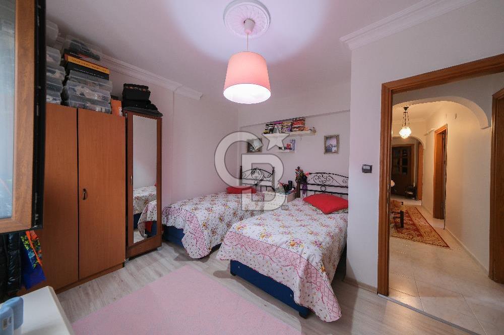 ÜMRANİYE ÇAMLIK SİTE İÇİNDE 140 M2 ARA KAT DEĞERLİ LOKASYON