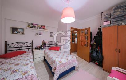 ÜMRANİYE ÇAMLIK SİTE İÇİNDE 140 M2 ARA KAT DEĞERLİ LOKASYON