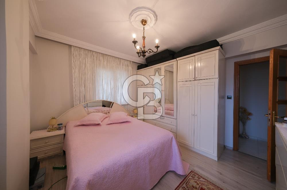 ÜMRANİYE ÇAMLIK SİTE İÇİNDE 140 M2 ARA KAT DEĞERLİ LOKASYON